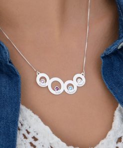 Collar de círculos con grabados y piedras de nacimiento en plata de ley