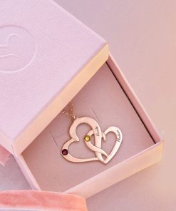 Collana a due cuori incisa con placcatura in oro rosa