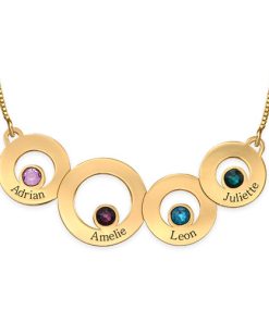 Collar de círculos chapados en oro con grabados y piedras de nacimiento