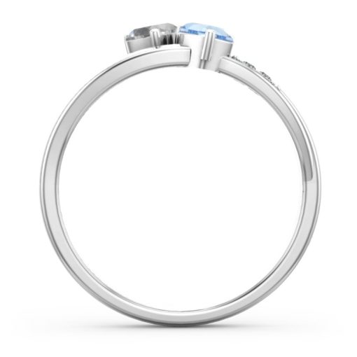 Anillo de piedras preciosas de doble corazón con acentos