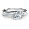 Eleganter Herzoginring mit Schulterakzenten