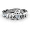Klassischer Claddagh Heart Cut Ring mit Akzenten
