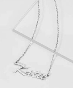 Collana con nome classico personalizzato