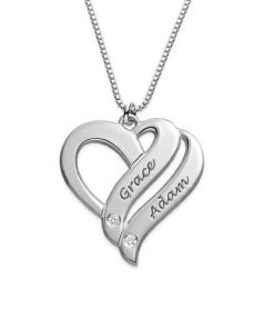 Dos corazones para siempre uno con collar de diamantes