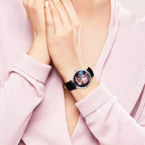 Orologio da donna con cinturino in pelle nera